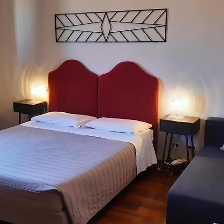 Albergo Moderno Lucca Esterno foto