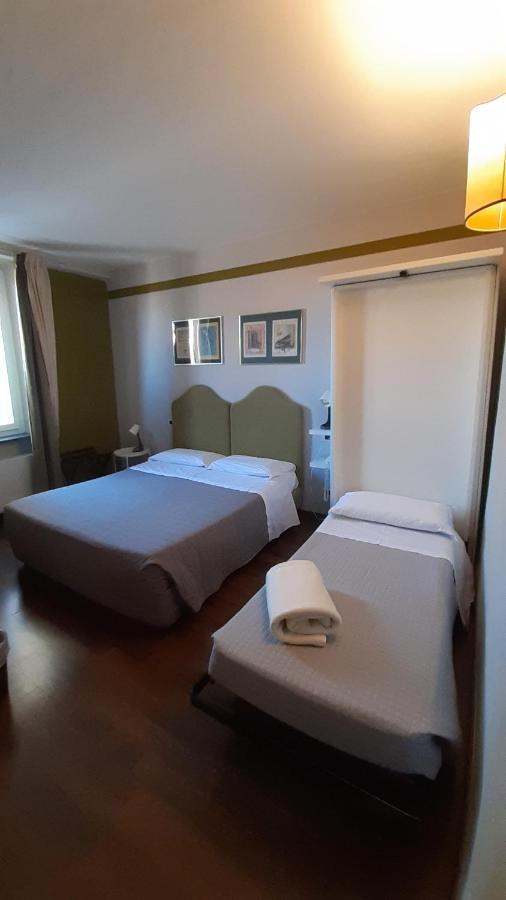 Albergo Moderno Lucca Esterno foto