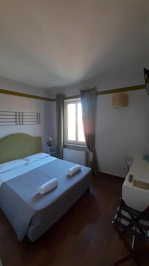 Albergo Moderno Lucca Esterno foto