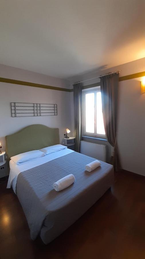 Albergo Moderno Lucca Esterno foto