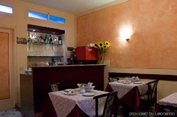 Albergo Moderno Lucca Esterno foto