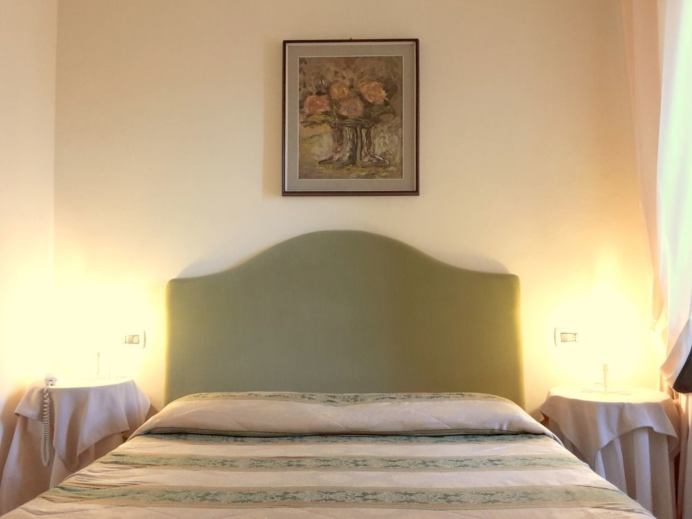 Albergo Moderno Lucca Esterno foto