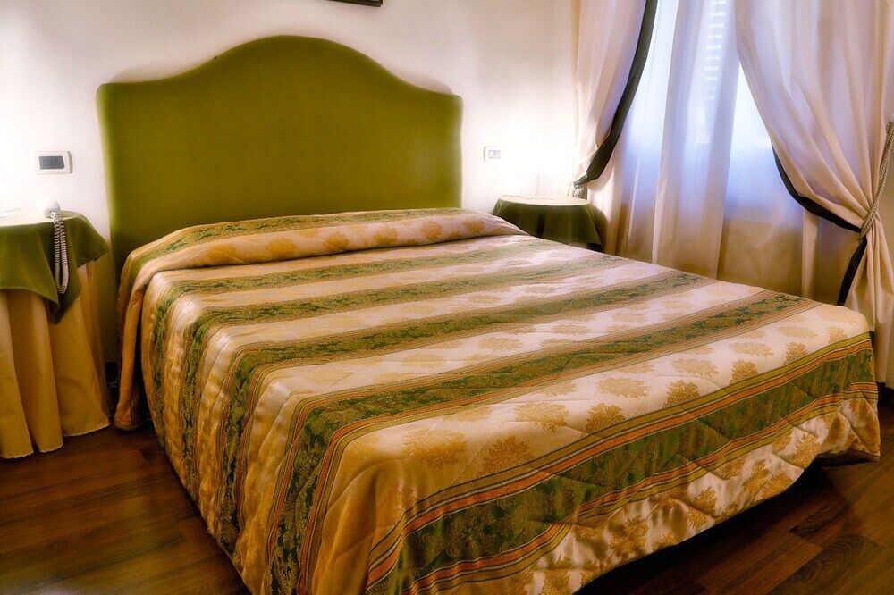 Albergo Moderno Lucca Esterno foto