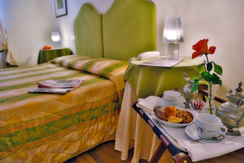 Albergo Moderno Lucca Esterno foto